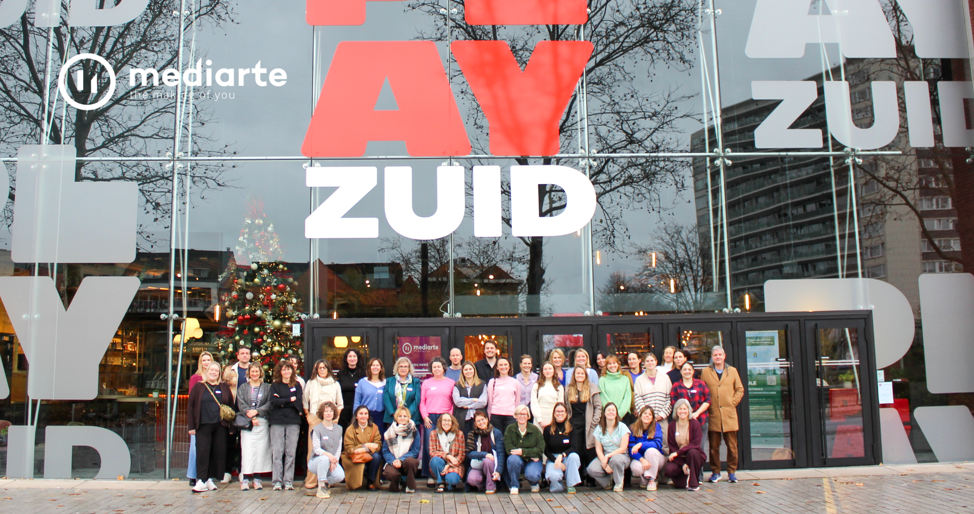 Foto met alle vertrouwenspersonen uit de sector tijdens de supervisie van 2025