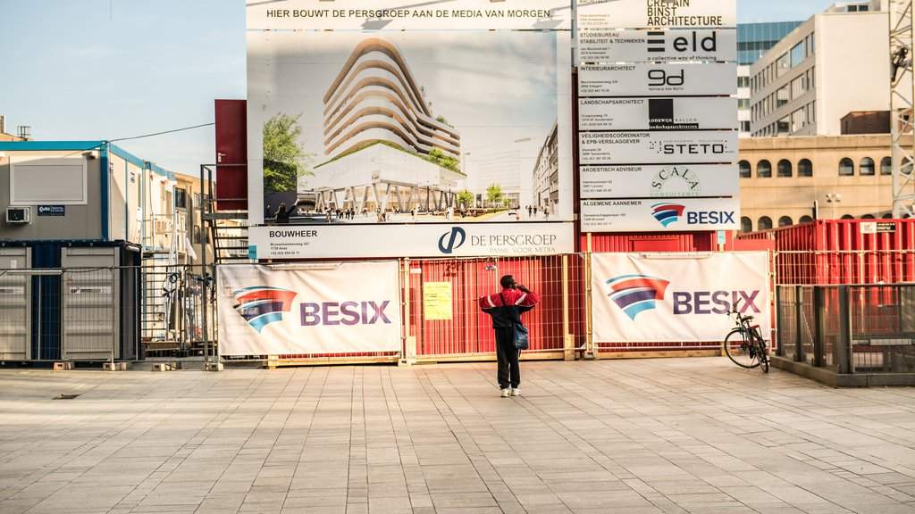 Het gebouw van De Persgroep in Antwerpen is in volle opbouw. ©Dries Luyten